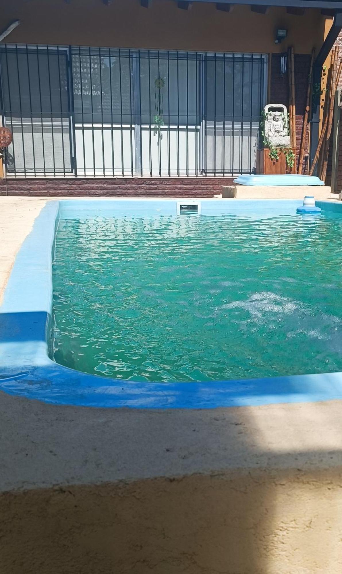 Casa Olivia- Alojamiento Con Piscina - Aeropuerto エセイサ エクステリア 写真