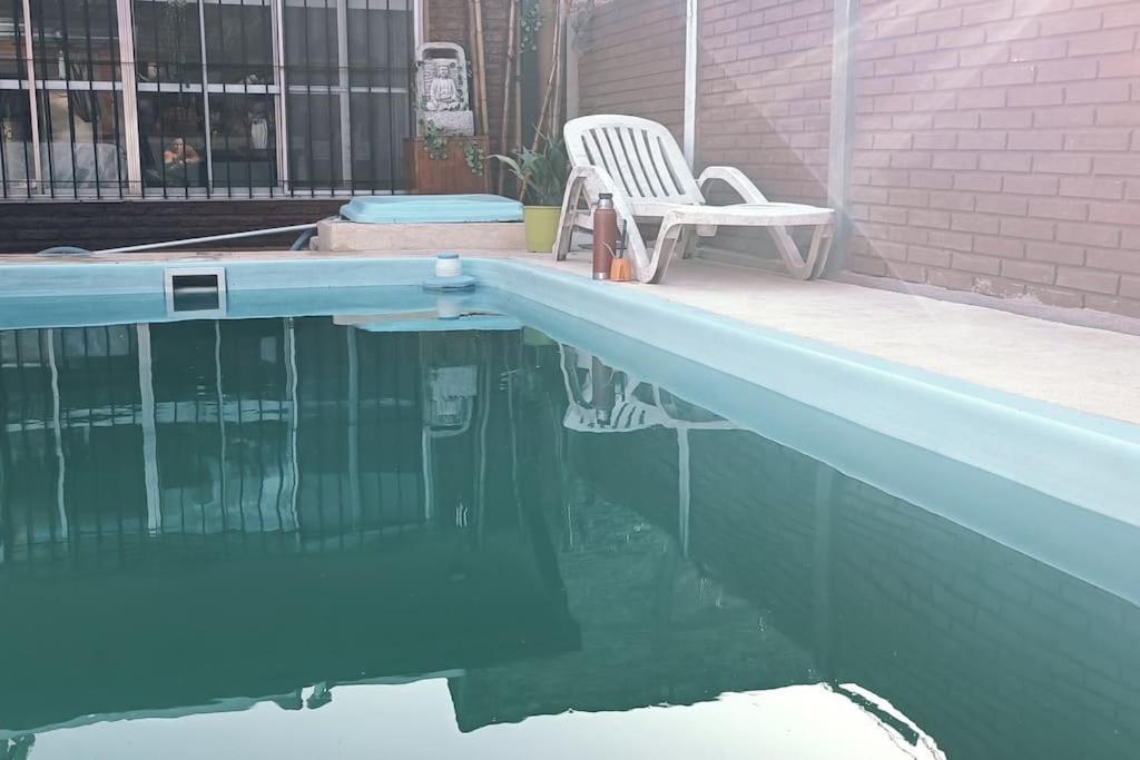 Casa Olivia- Alojamiento Con Piscina - Aeropuerto エセイサ エクステリア 写真